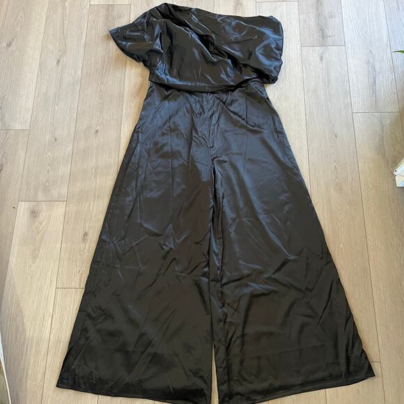 Missacc Women’s Black Off Shoulder Jumpsuit Sz 16 - Picture 2 of 6